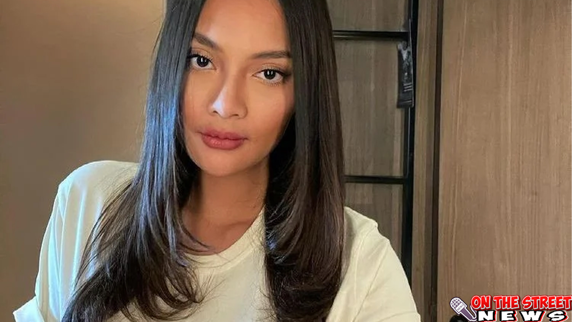 Sosok Erika Carlina: Blak-blakan, Stylish, dan Penuh Kejutan!