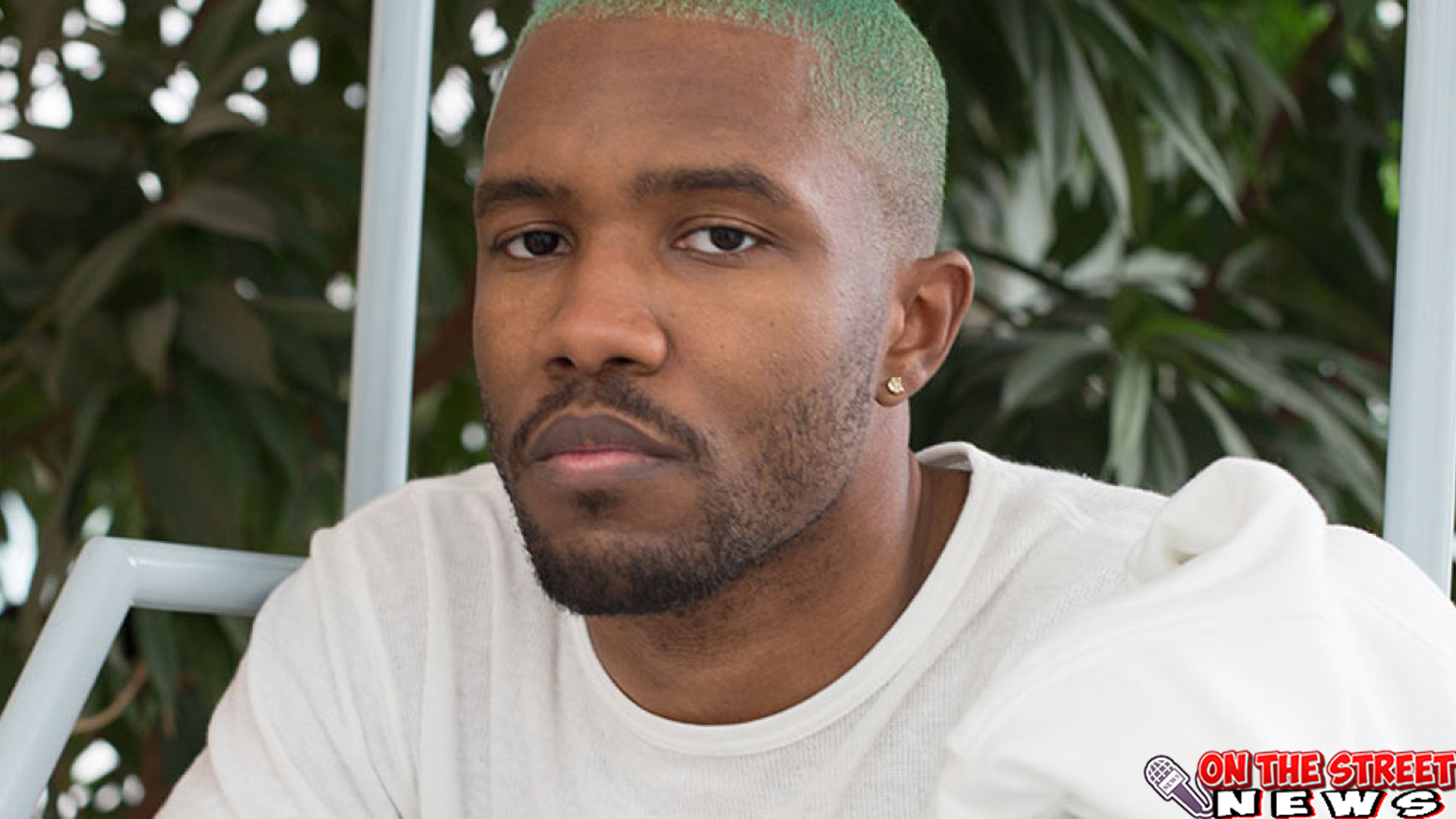 Frank Ocean Penyanyi dengan Gaya yang Tak Pernah Biasa!