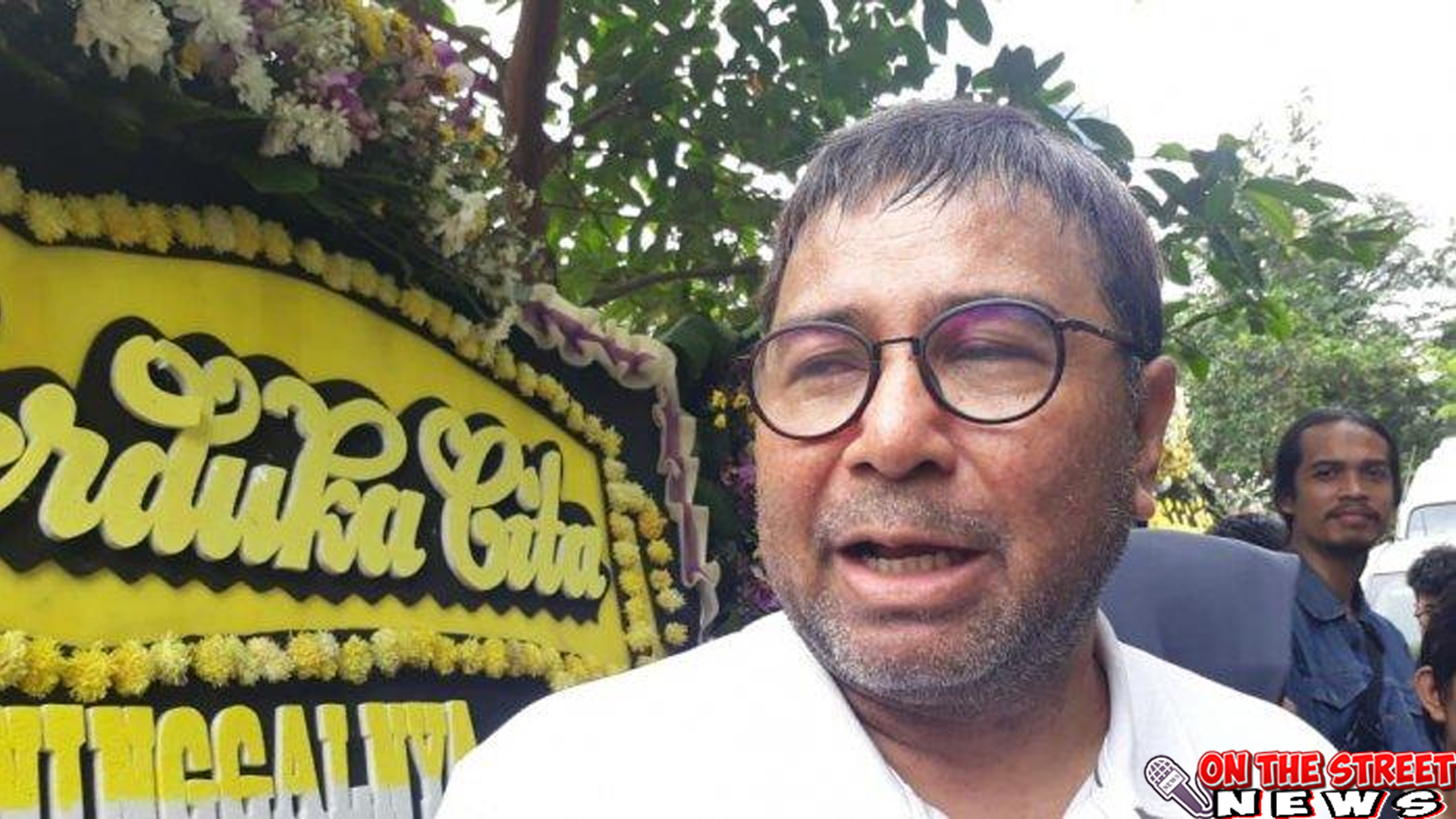 Harvey Malaiholo: 5 Lagu yang Bikin Hati Terhanyut