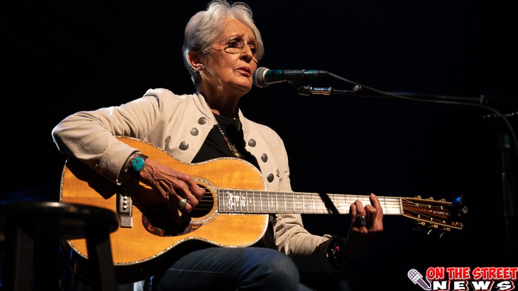 Konser 1963 Saat Joan Baez Menyanyi dalam 300.000 Orang!