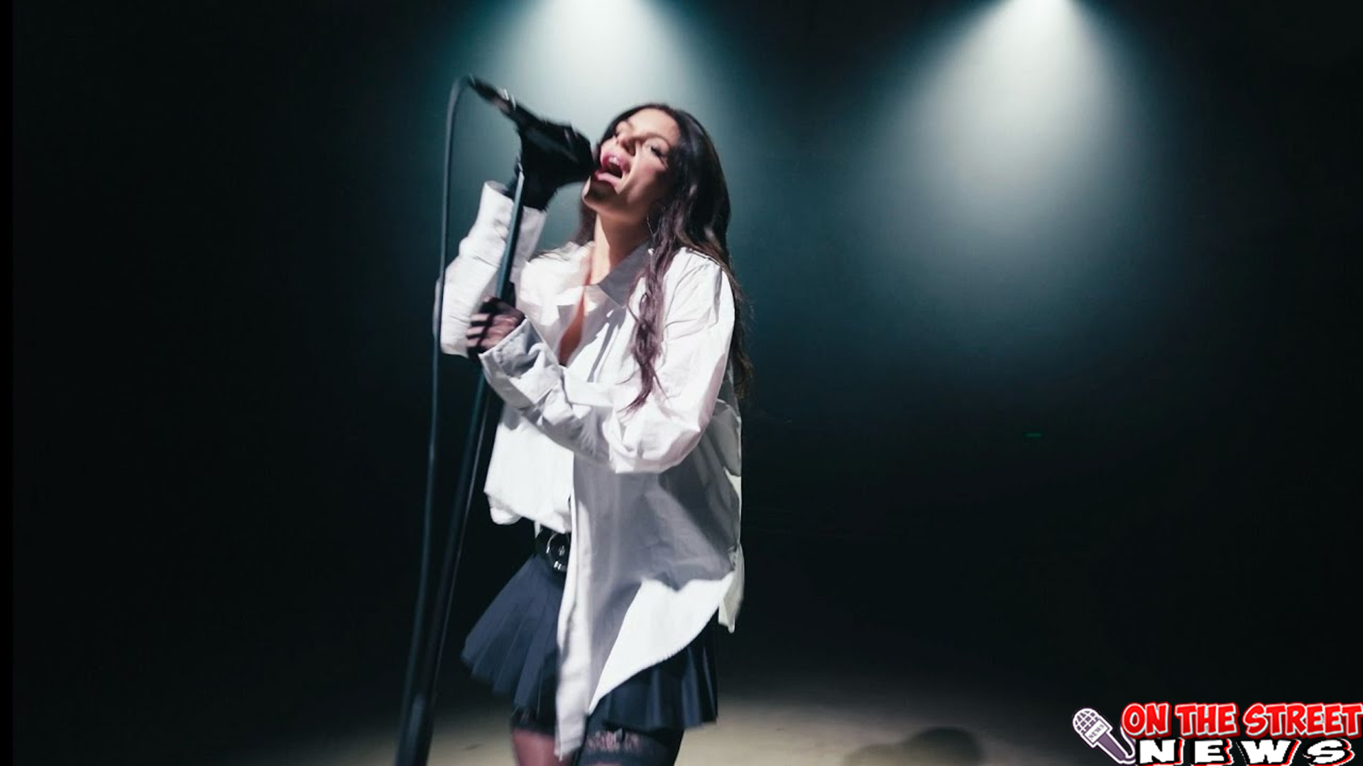 Davina Michelle dan 6 Karier Musiknya Cantik Gemilang