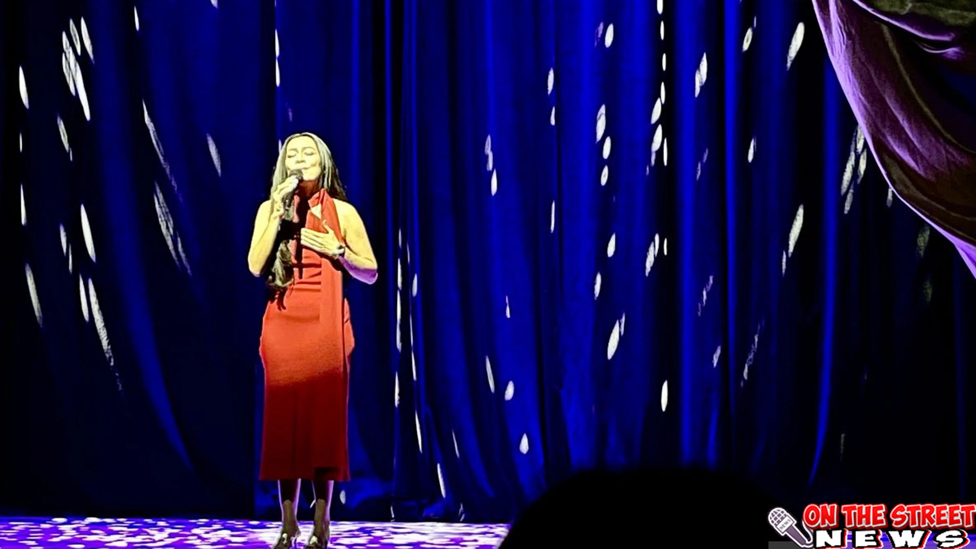 Dee Lestari Hipnotis! 1 Musikal Perahu Kertas Resmi Dibuka