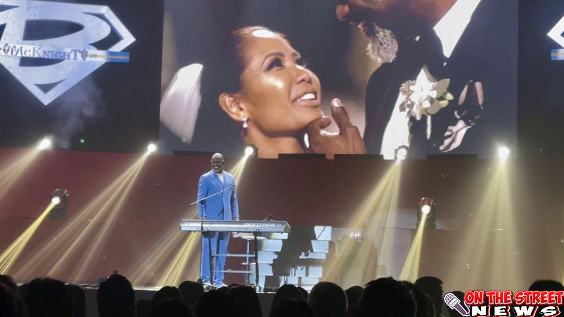 Brian McKnight Kejutkan Jakarta dengan 1 "Superhero"!