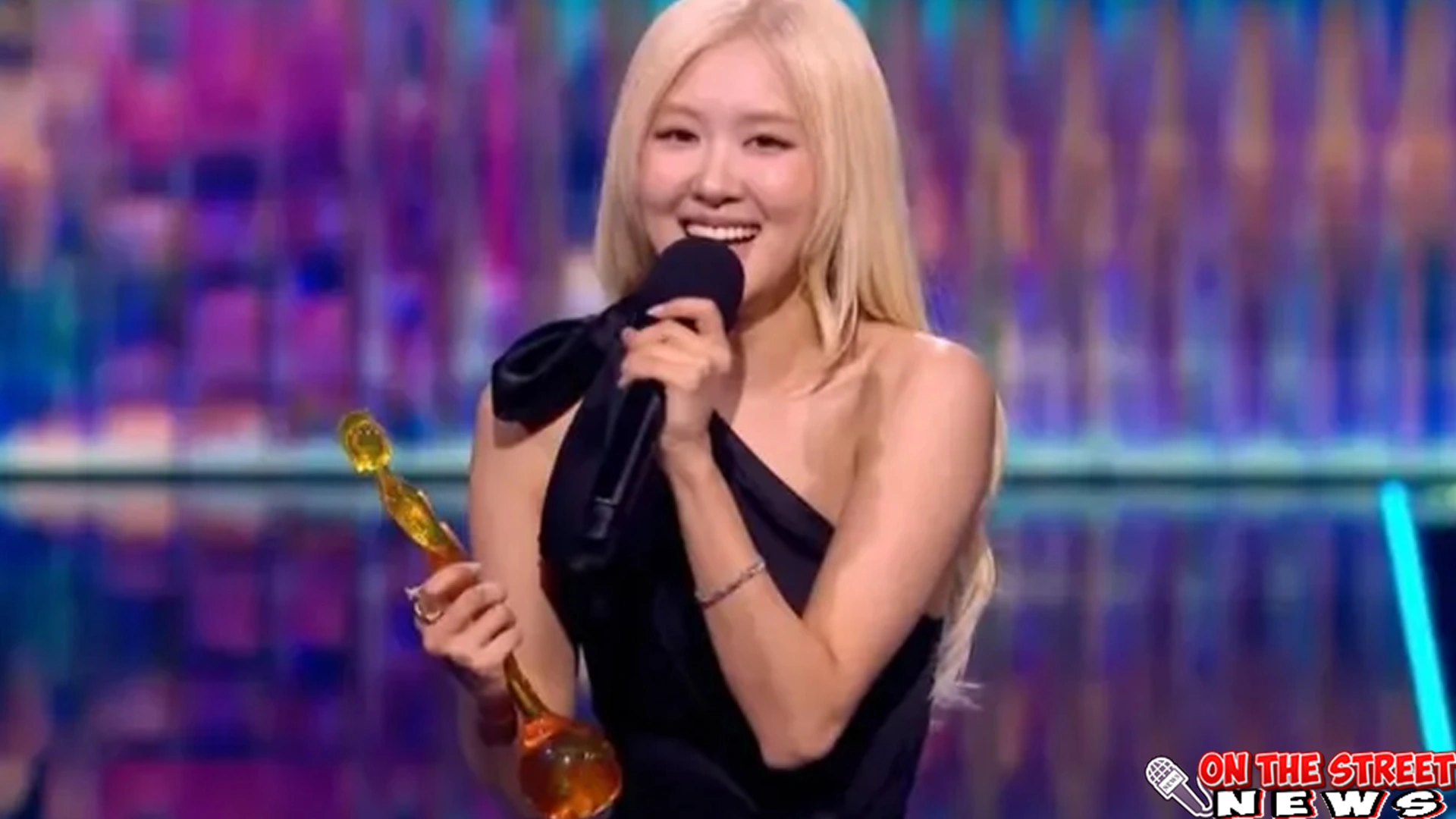 Rosé BLACKPINK Ukir Sejarah Aktif di BRIT Awards 2026!